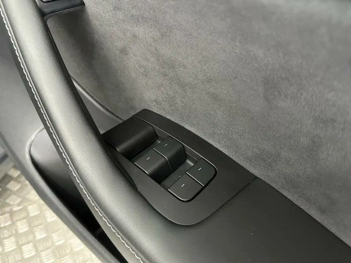 2021-tesla-model-3-e-long-range-4x4-big-40
