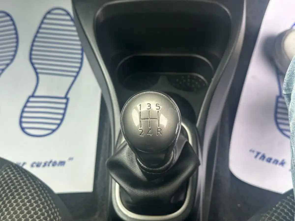 2008-nissan-micra-12-acenta-5d-big-19
