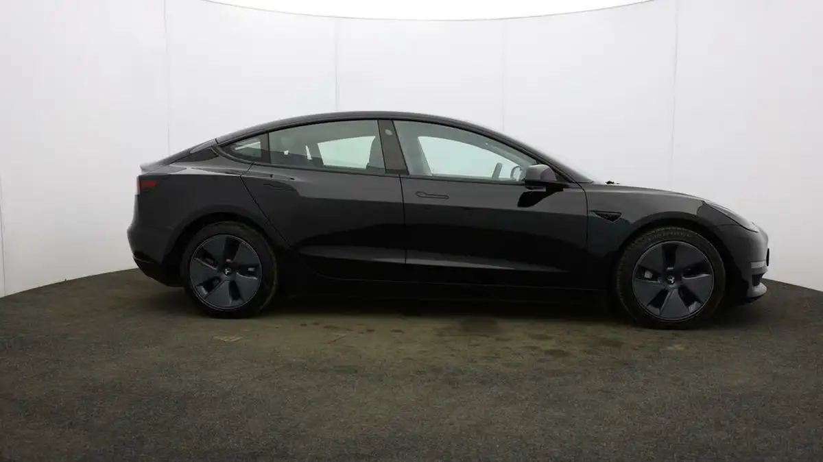 2021-tesla-model-3-e-long-range-awd-big-44