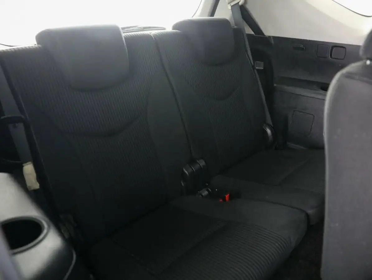 2019-toyota-prius-18-vvt-i-icon-ss-big-27