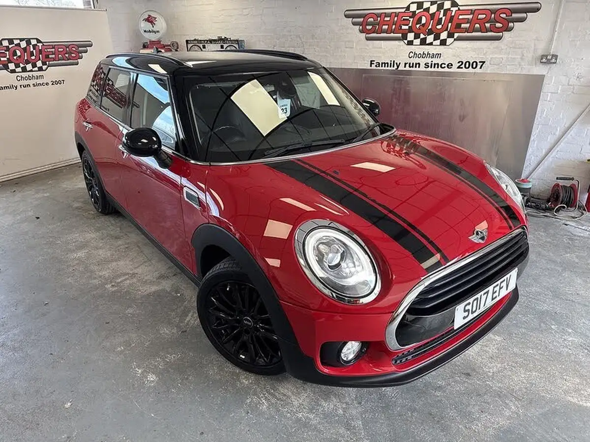 2017-mini-clubman-15-cooper-black-ss-big-1