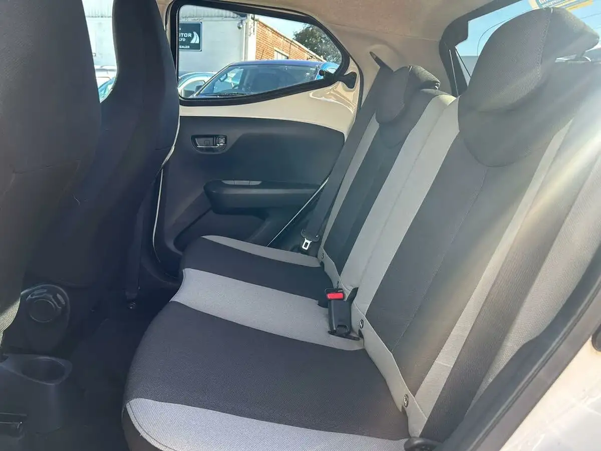 2017-toyota-aygo-10-vvt-i-x-press-71bhp-big-51