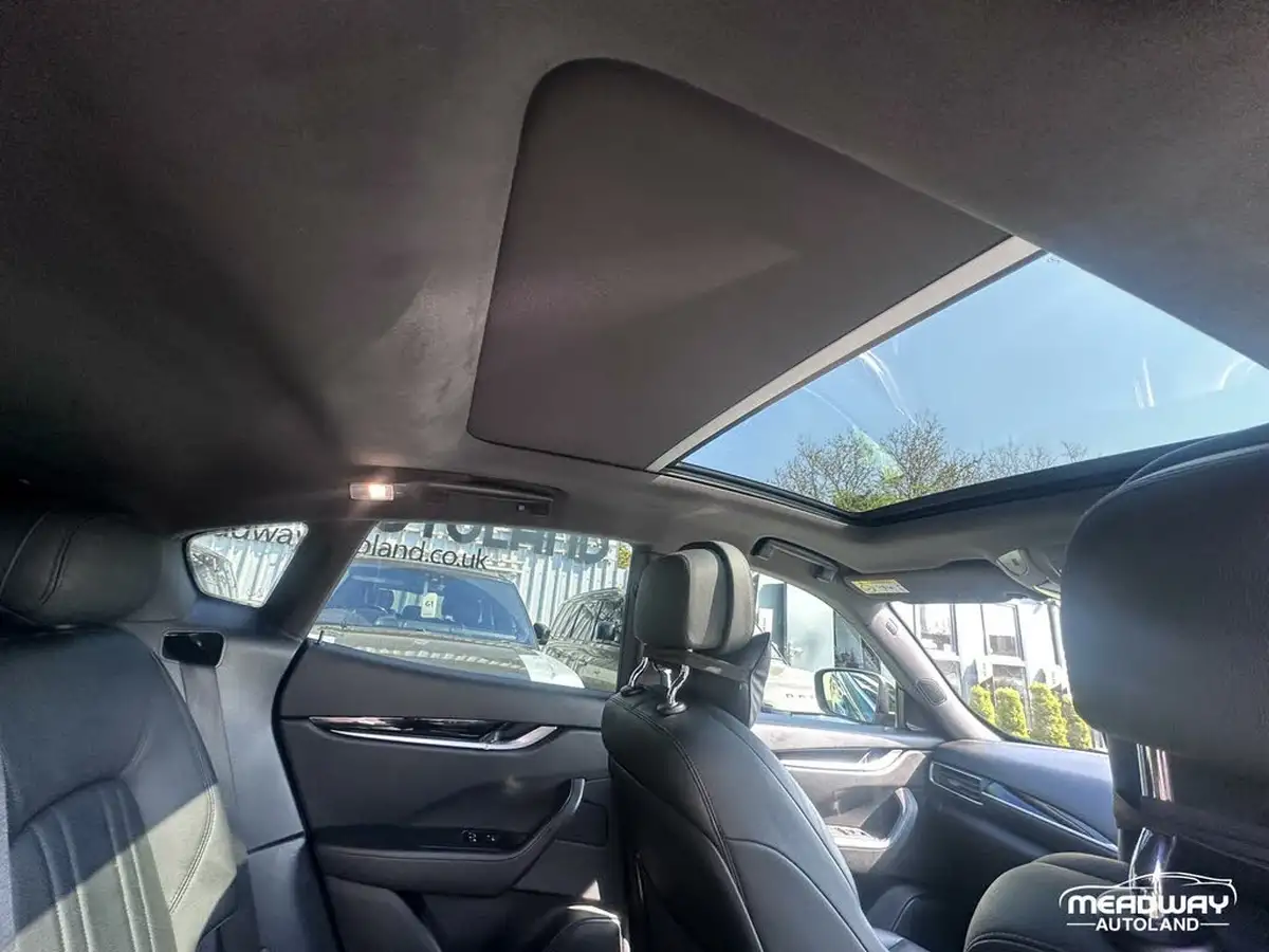 2020-maserati-levante-30-big-25