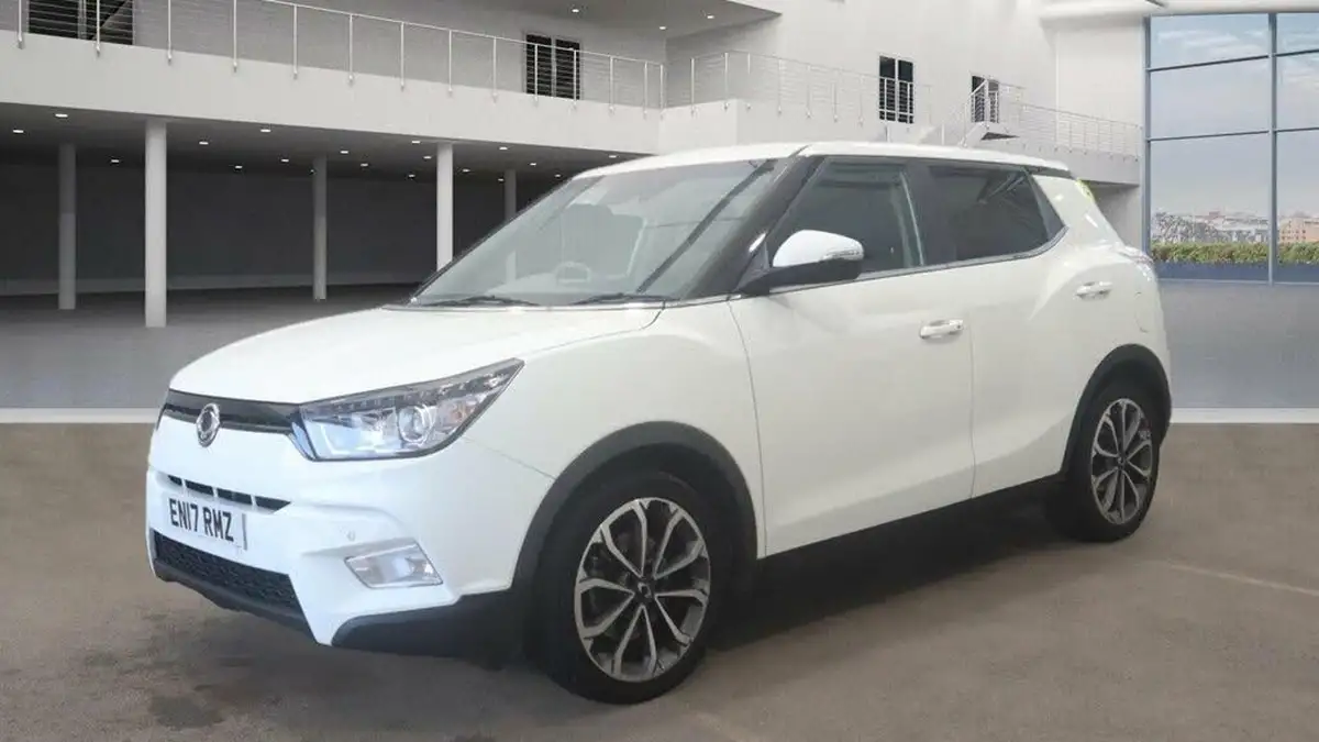2017-kgm-ssangyong-tivoli-16-elx-auto-big-1