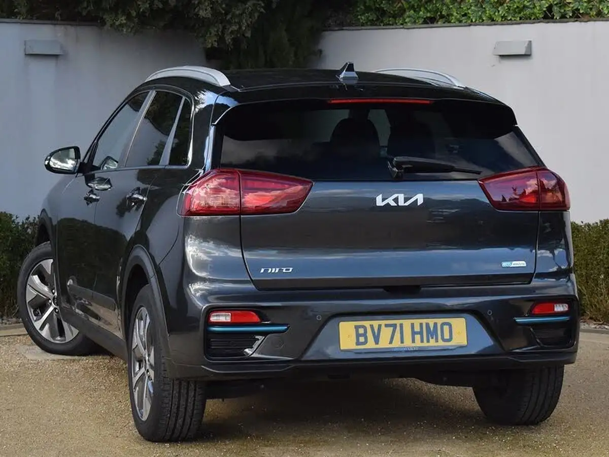 2022-kia-e-niro-ev-2-64-big-7