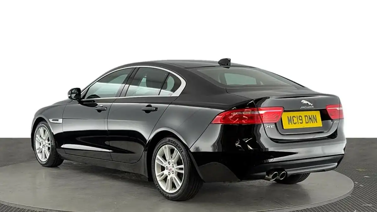 2019-jaguar-xe-20d-prestige-180ps-auto-big-5