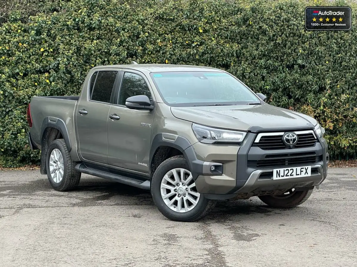 2022-toyota-hi-lux-28d-4d-invincible-x-204hpeu6d-2755cc-big-4
