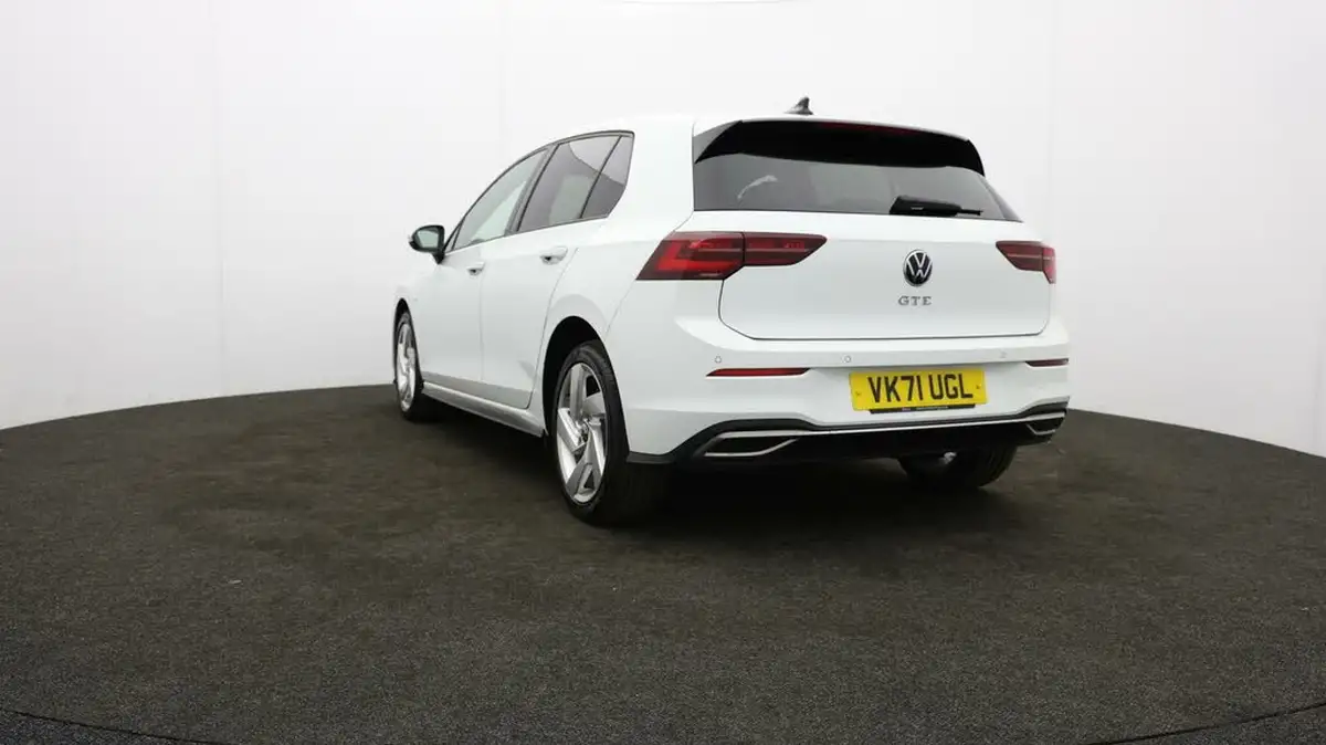 2021-volkswagen-golf-14-tsi-gte-big-70