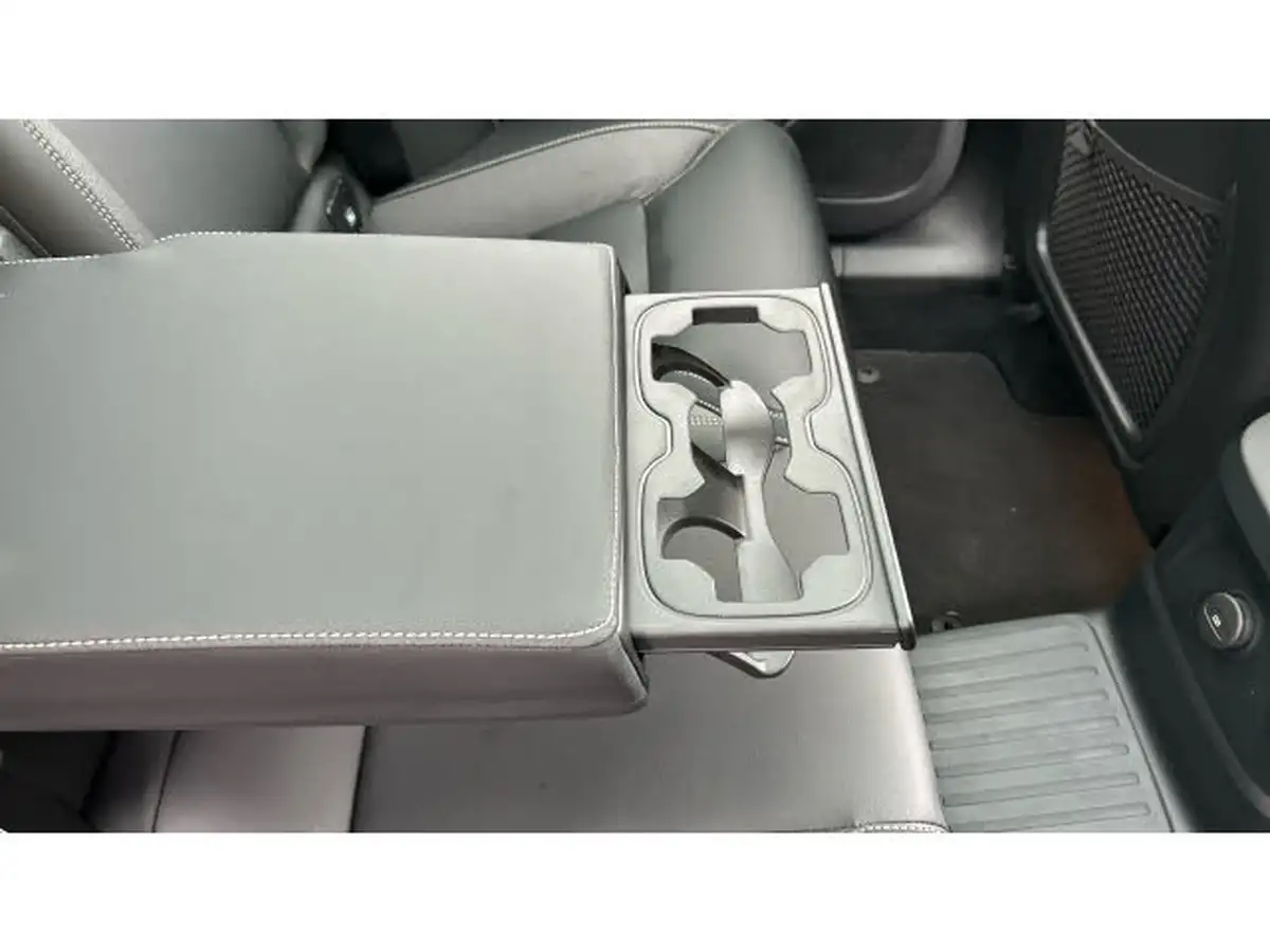 2024-volvo-xc60-20-t6-plus-black-edition-big-40