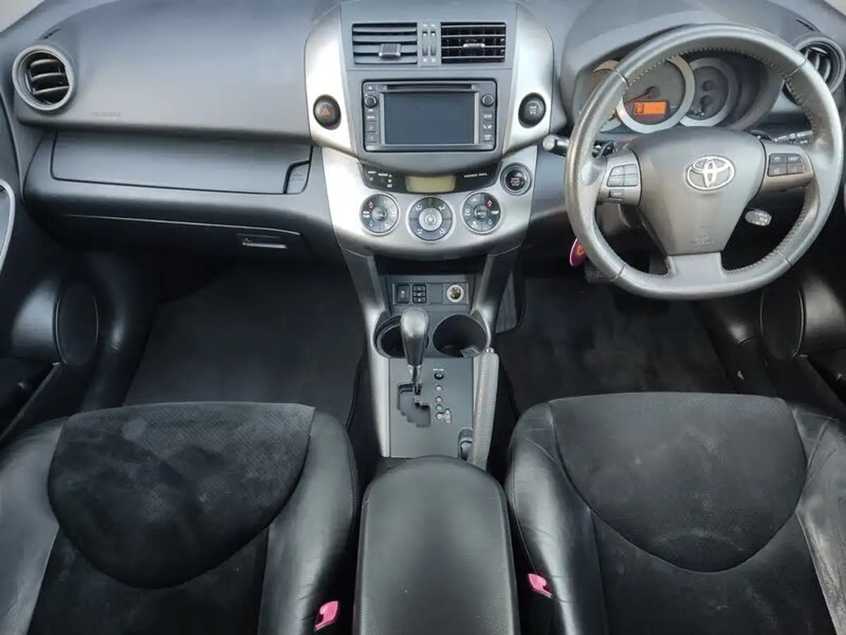 2012-toyota-rav4-22td-sr-150bhp-euro5-big-15