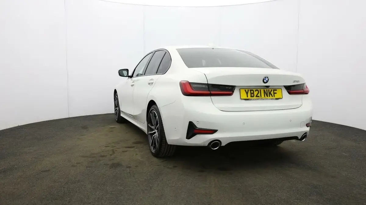 2021-bmw-3-series-20-318i-sport-saloon-4d-big-24