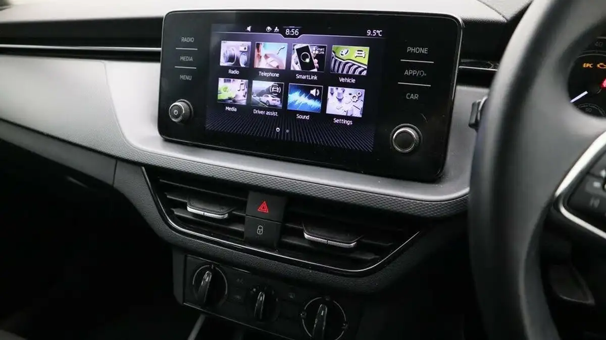 2022-skoda-scala-10-tsi-se-109ps-big-6
