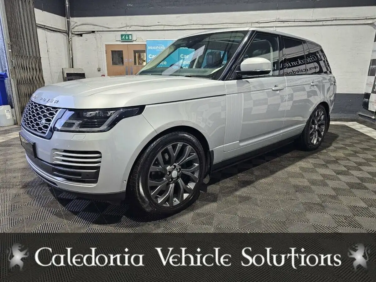 2019-land-rover-range-rover-30-sd-v6-vogue-big-15