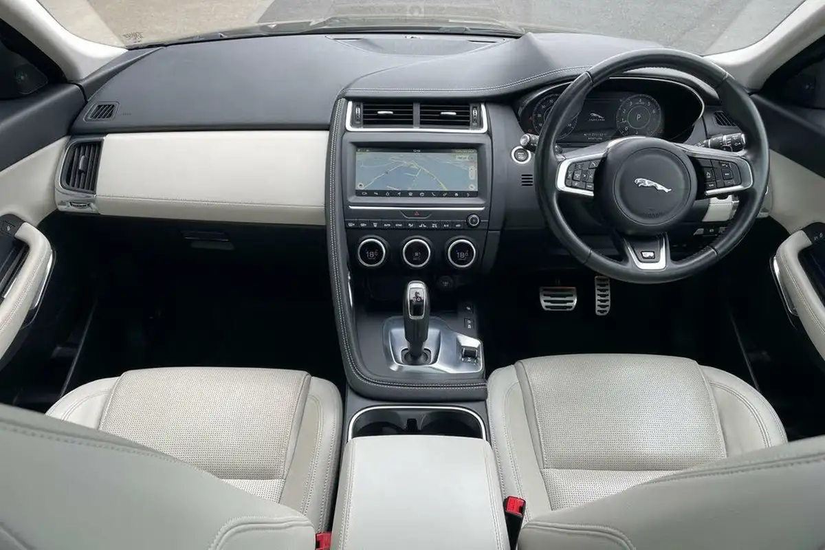 2019-jaguar-e-pace-20-i4-r-dynamic-s-200ps-big-57