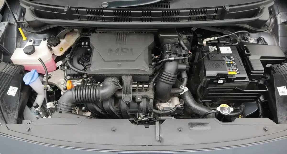 2023-hyundai-i10-12-se-connect-big-19