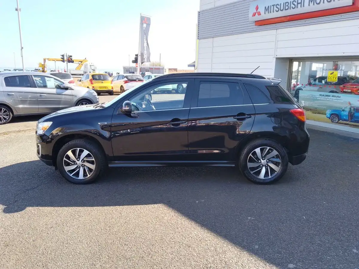 2015-mitsubishi-asx-22di-d-4-big-10