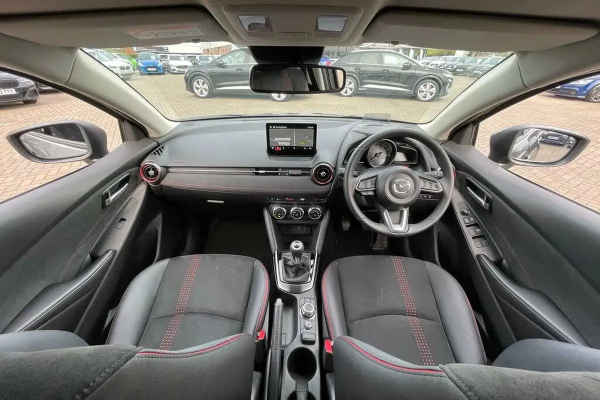 2023-mazda-mazda2-15-e-skyactiv-g-homura-aka-115ps-big-2