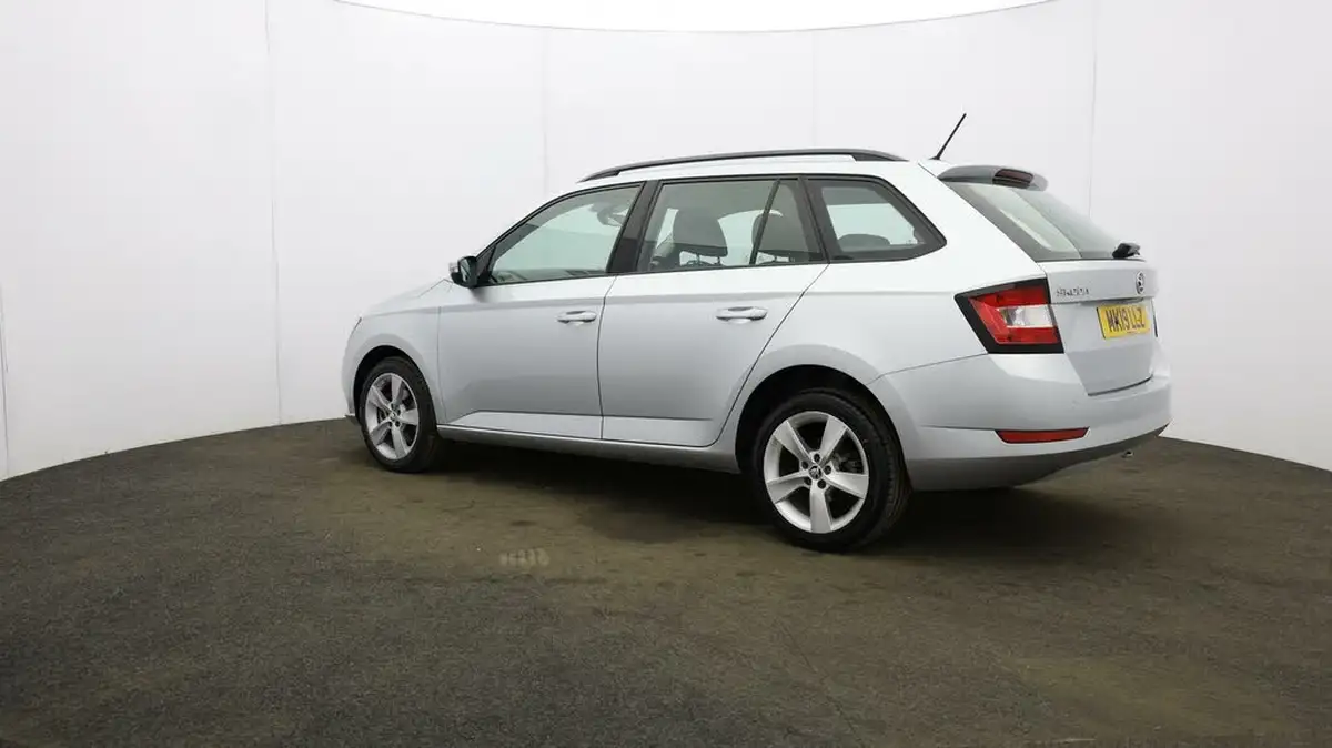 2019-skoda-fabia-10-tsi-se-l-109ps-estate-dsg-big-4