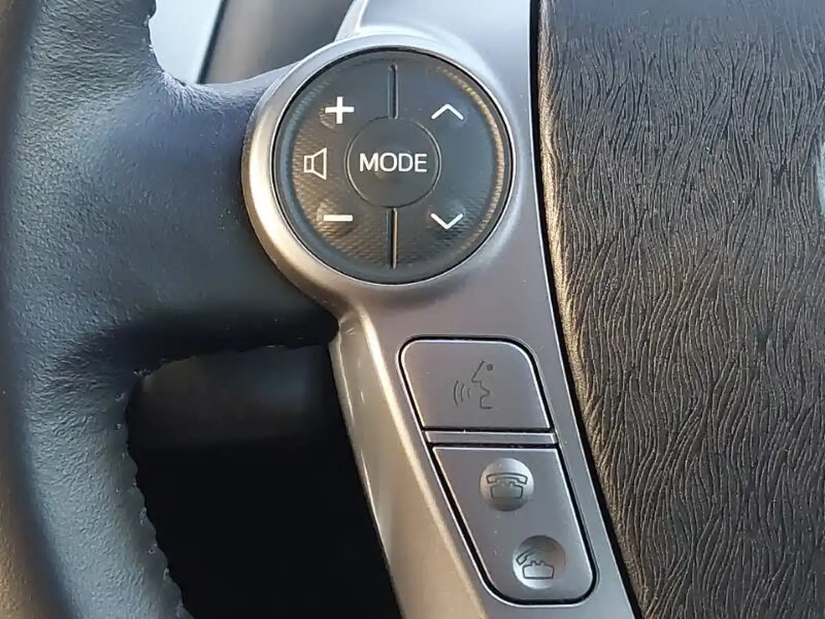 2020-toyota-prius-18-vvt-i-excel-big-13