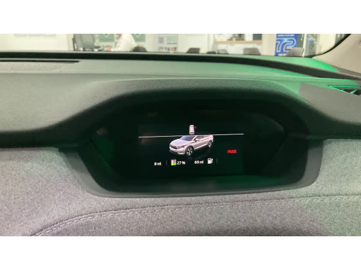 2022-skoda-enyaq-e-60-big-17