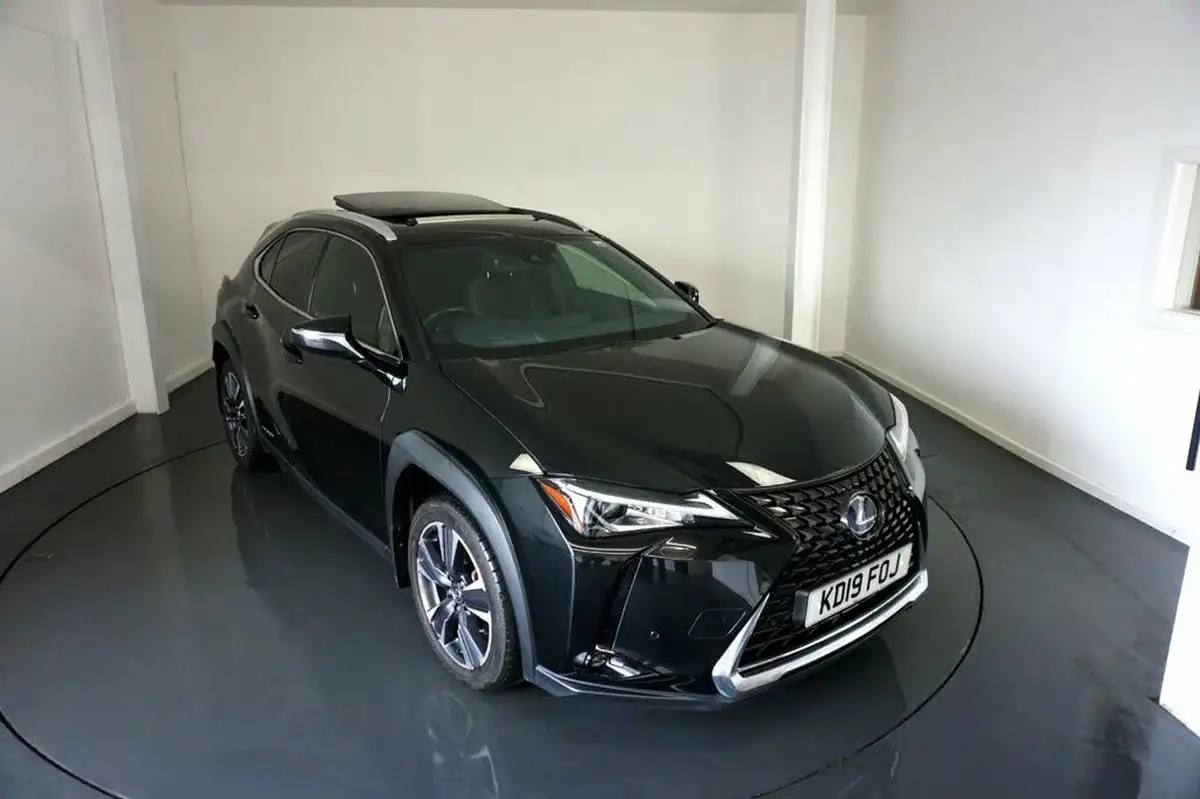 2019-lexus-ux-250h-20-ux-big-13