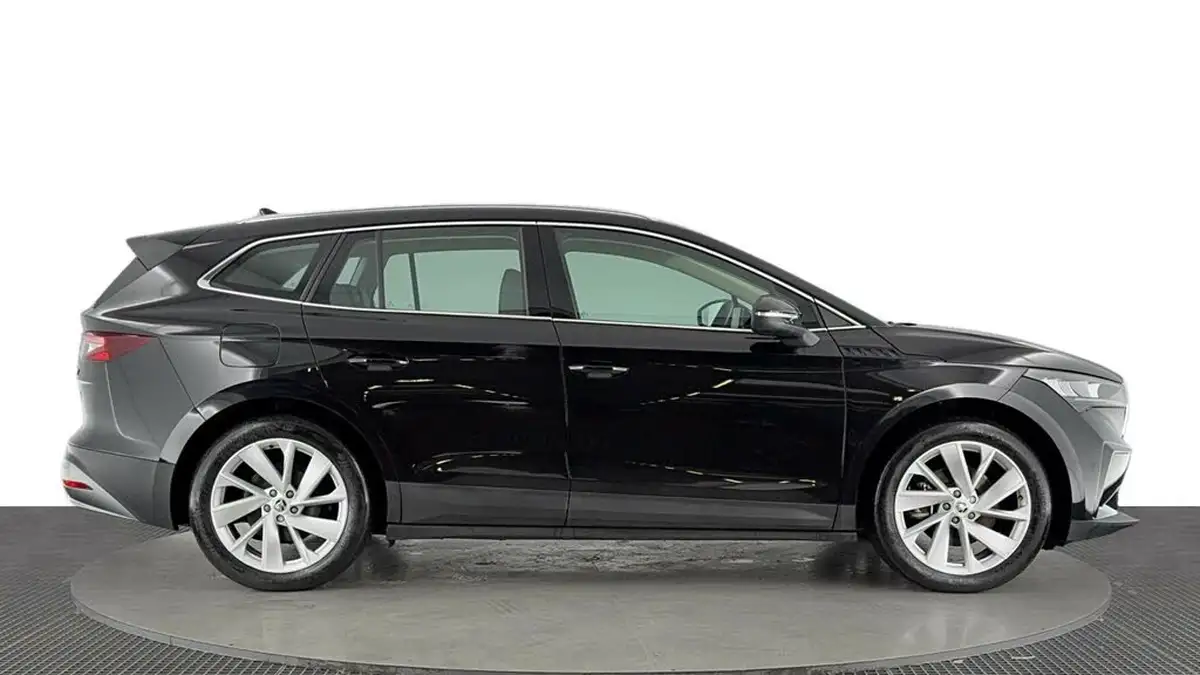 2021-skoda-enyaq-e-60-62-kwh-big-2