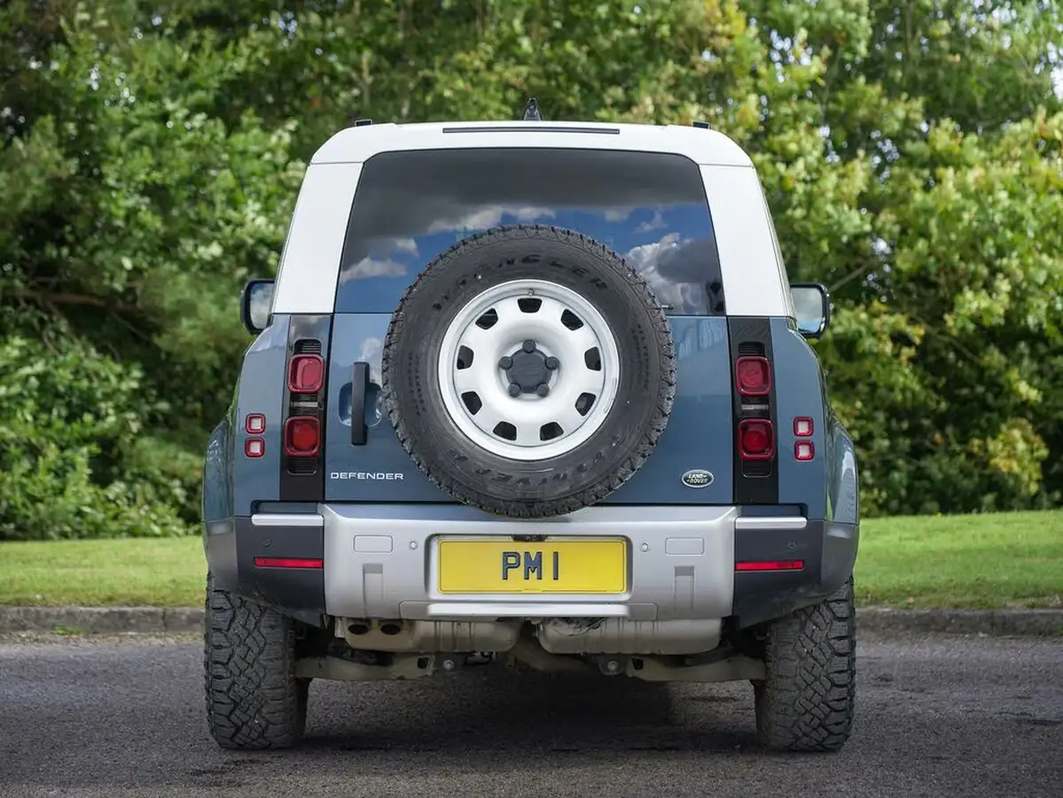 2021-land-rover-90-defender-30-d200-hard-top-standard-90-big-39