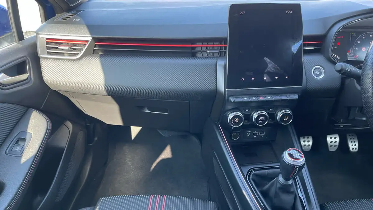 2021-renault-clio-10-tce-rs-line-90ps-big-11