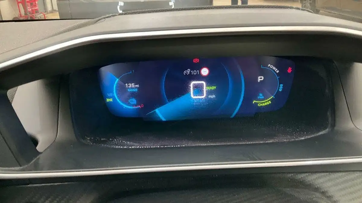 2020-peugeot-208-e-gt-50kwh-big-8