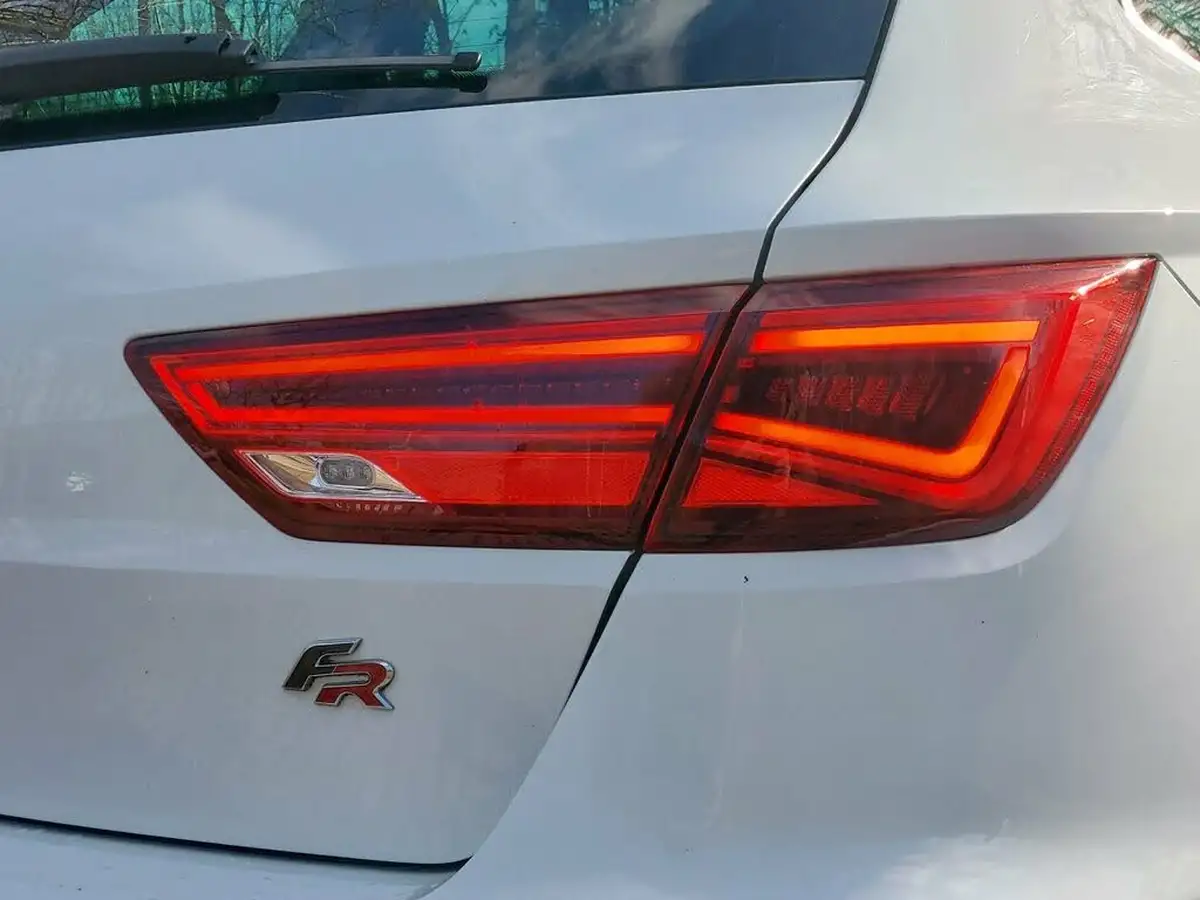 2018-seat-leon-15-tsi-evo-fr-sport-130ps-estate-big-13