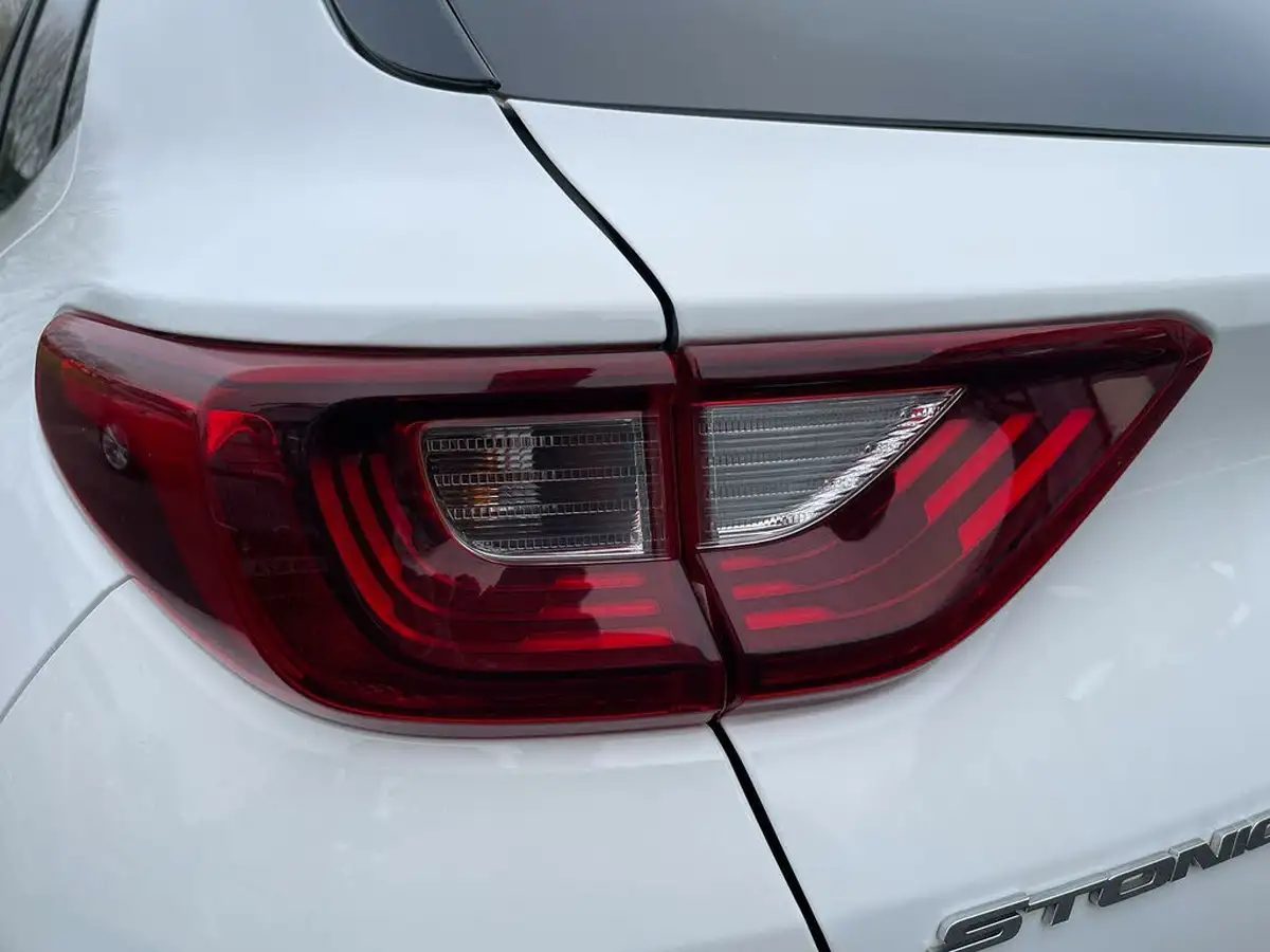 2018-kia-stonic-16crdi-first-edition-big-34