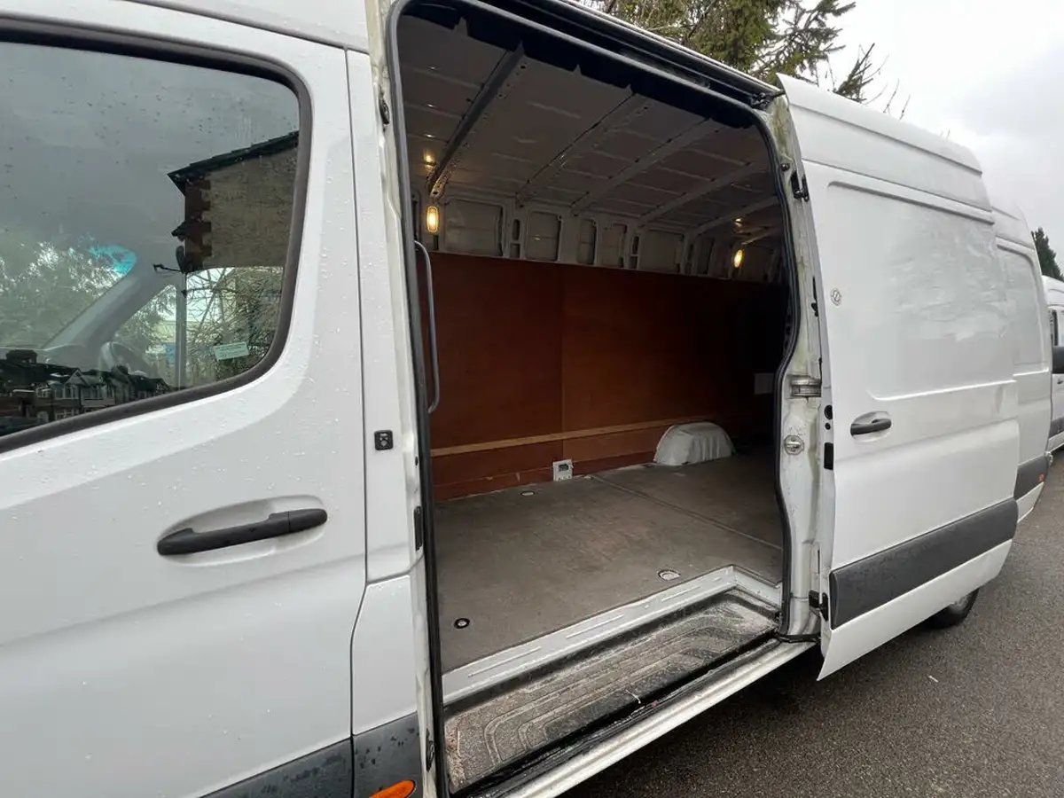 2018-mercedes-benz-sprinter-21cdi-311-l2h1-panel-van-rwd-eco-gear-360-big-42