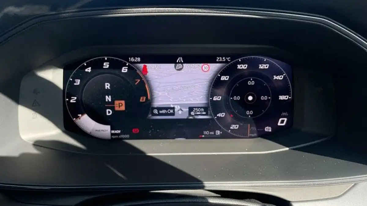 2025-cupra-formentor-15-etsi-v3-big-24