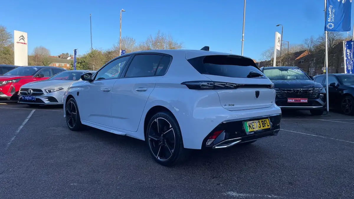 2024-peugeot-308-e-gt-big-4