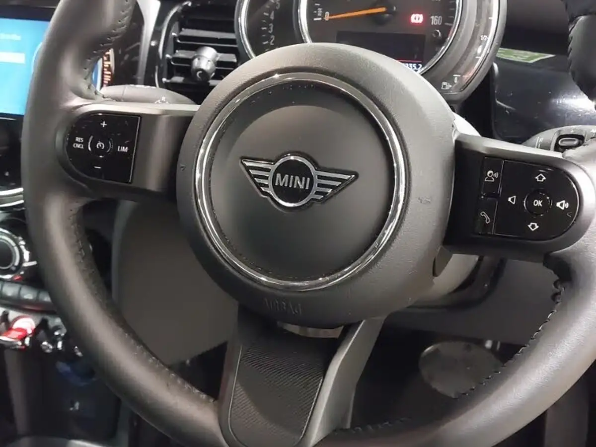 2022-mini-cooper-20-cooper-s-classic-hatchback-5d-auto-big-10