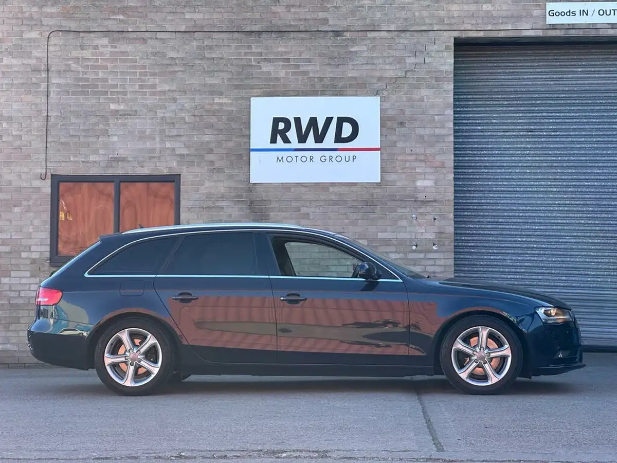 2014-audi-a4-avant-20td-se-technik-136ps-avant-big-4