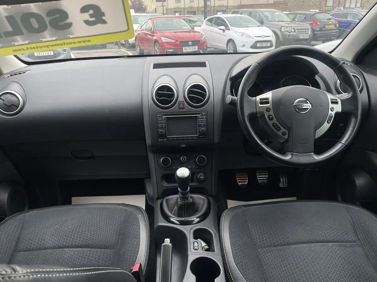 2013-nissan-qashqai-15td-360-big-3