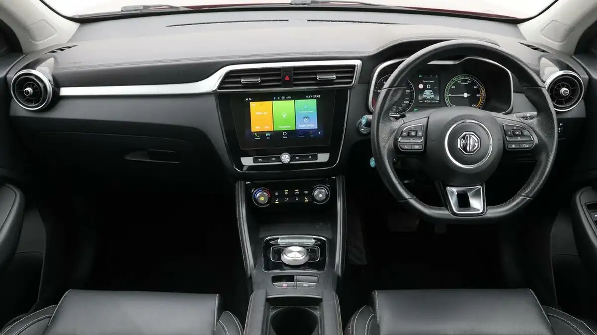 2021-mg-zs-suv-e-exclusive-ev-big-13