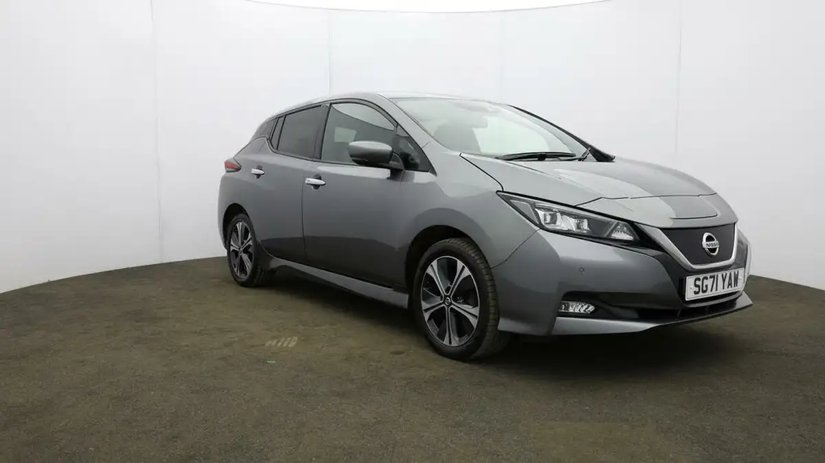 2021-nissan-leaf-e-e-tekna-big-39