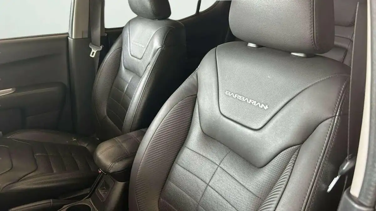 2014-mitsubishi-l200-25td-barbarian-auto-big-36