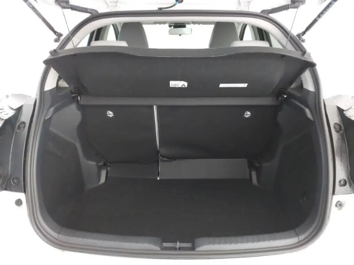 2022-toyota-yaris-15-vvt-i-excel-big-7