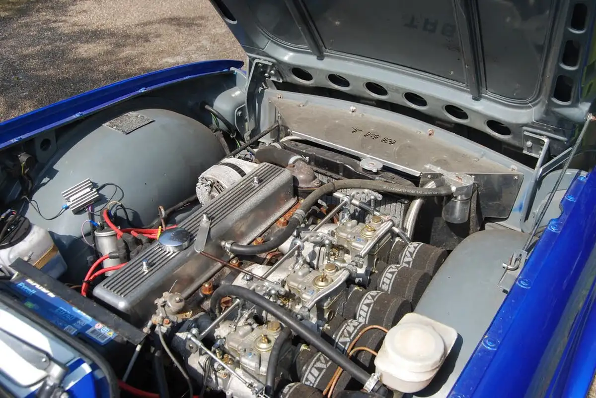 1971-triumph-tr6-convertible-big-31