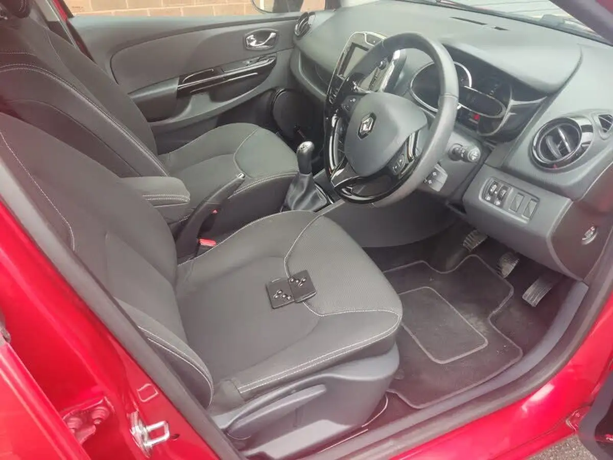 2013-renault-clio-12-dynamique-big-12