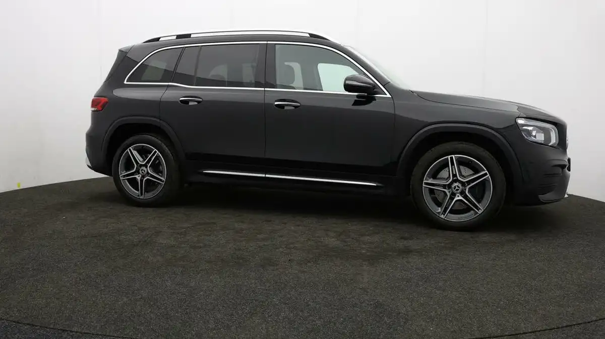 2020-mercedes-benz-glb-class-20d-glb220d-amg-line-premium-7-big-35
