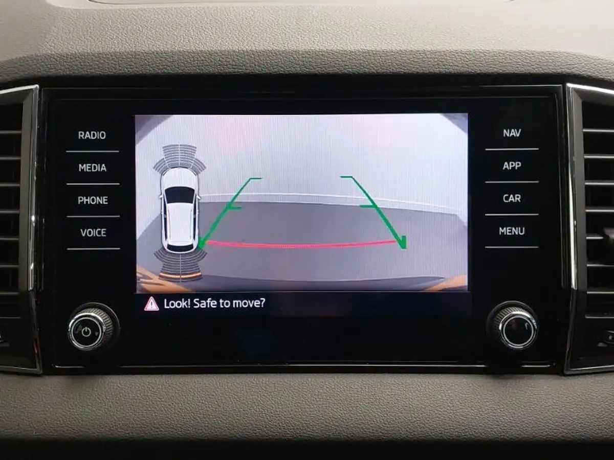 2019-skoda-karoq-15-tsi-se-l-dsg-big-13