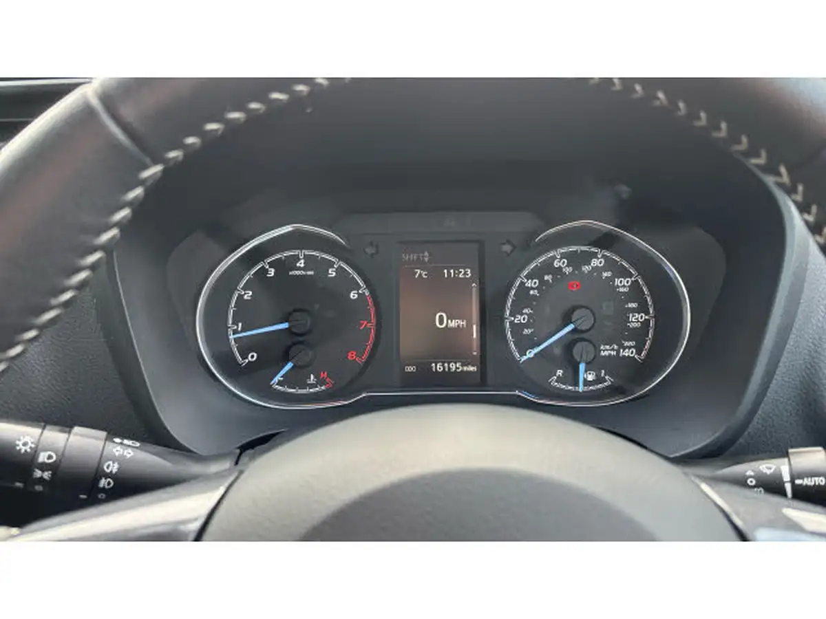 2020-toyota-yaris-15-vvt-i-y20-111bhp-1496cc-big-17