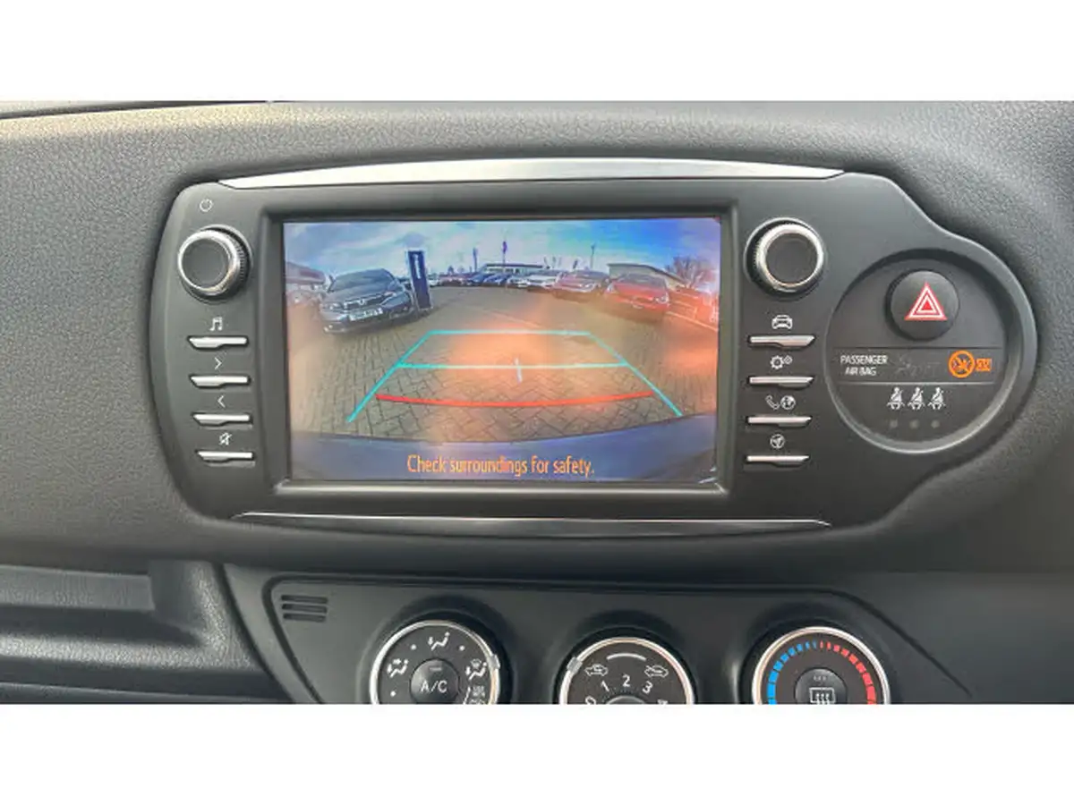 2020-toyota-yaris-15-vvt-i-y20-111bhp-1496cc-big-41