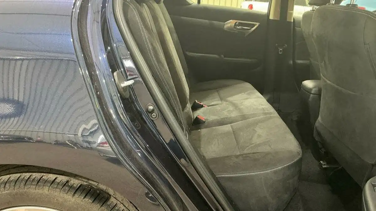 2019-lexus-ct-200h-18-ct-big-11