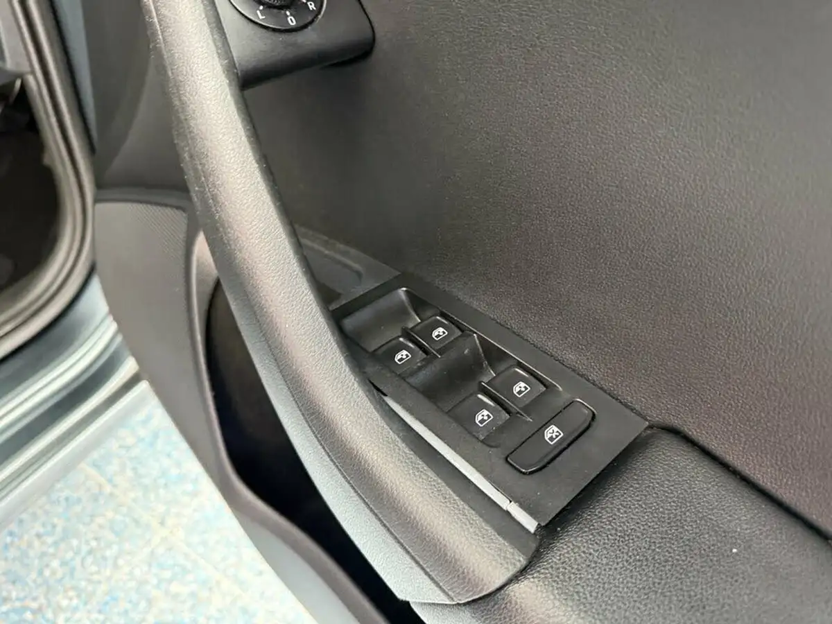 2020-skoda-octavia-10-tsi-se-technology-115ps-hatchback-big-27