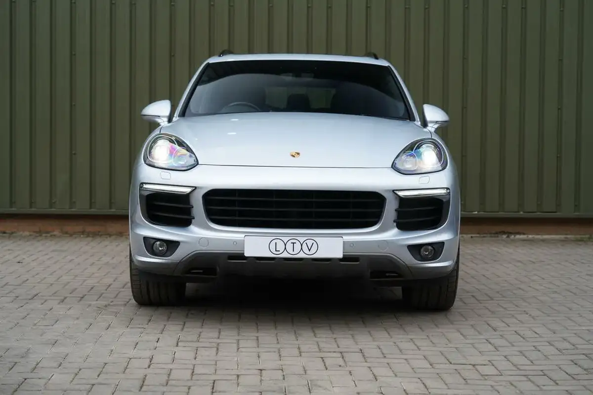 2017-porsche-cayenne-30-s-e-hybrid-platinum-edition-big-1